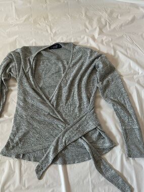 Abercrombie & Fitch Light Gray Wrap Knit Top